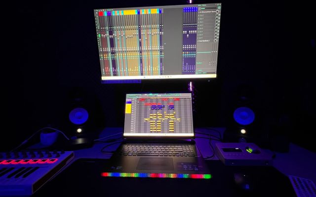 Diferencia entre mezcla y mastering en un estudio de grabación profesional